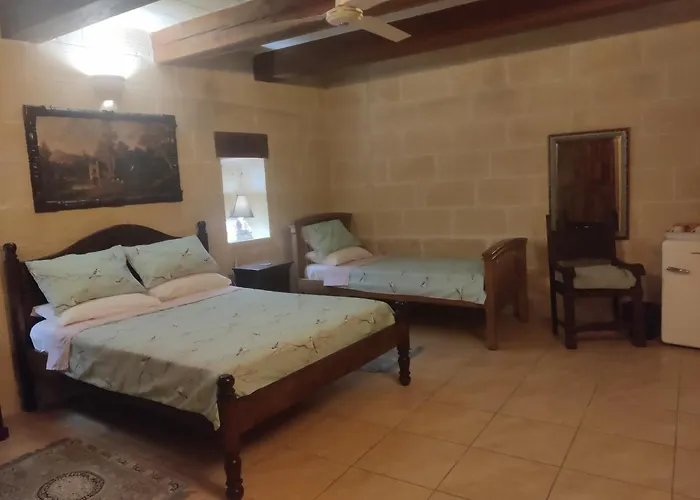 Tan-namur Couette-café Xewkija